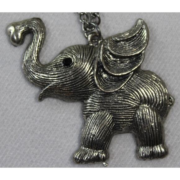 Lot of 2 Vintage Elephant Pendant Necklaces Silver & Bronze Tone Long Chain - Picture 4 of 7